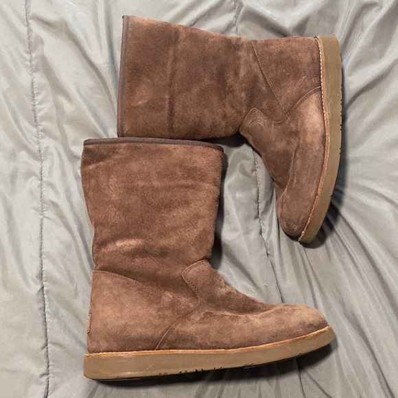 Ugg Fairfax -sz 9 - Picture 3 of 8
